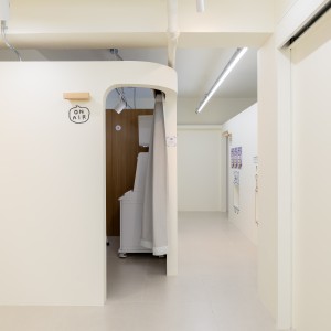 성수동 연무장길 자연도 소금빵, 블루 엘리펀트를 마주하는 핵심지에 위치한 공간, 슬라이드 이미지 4